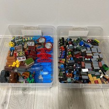 Lotto giocattoli Takara Tomy